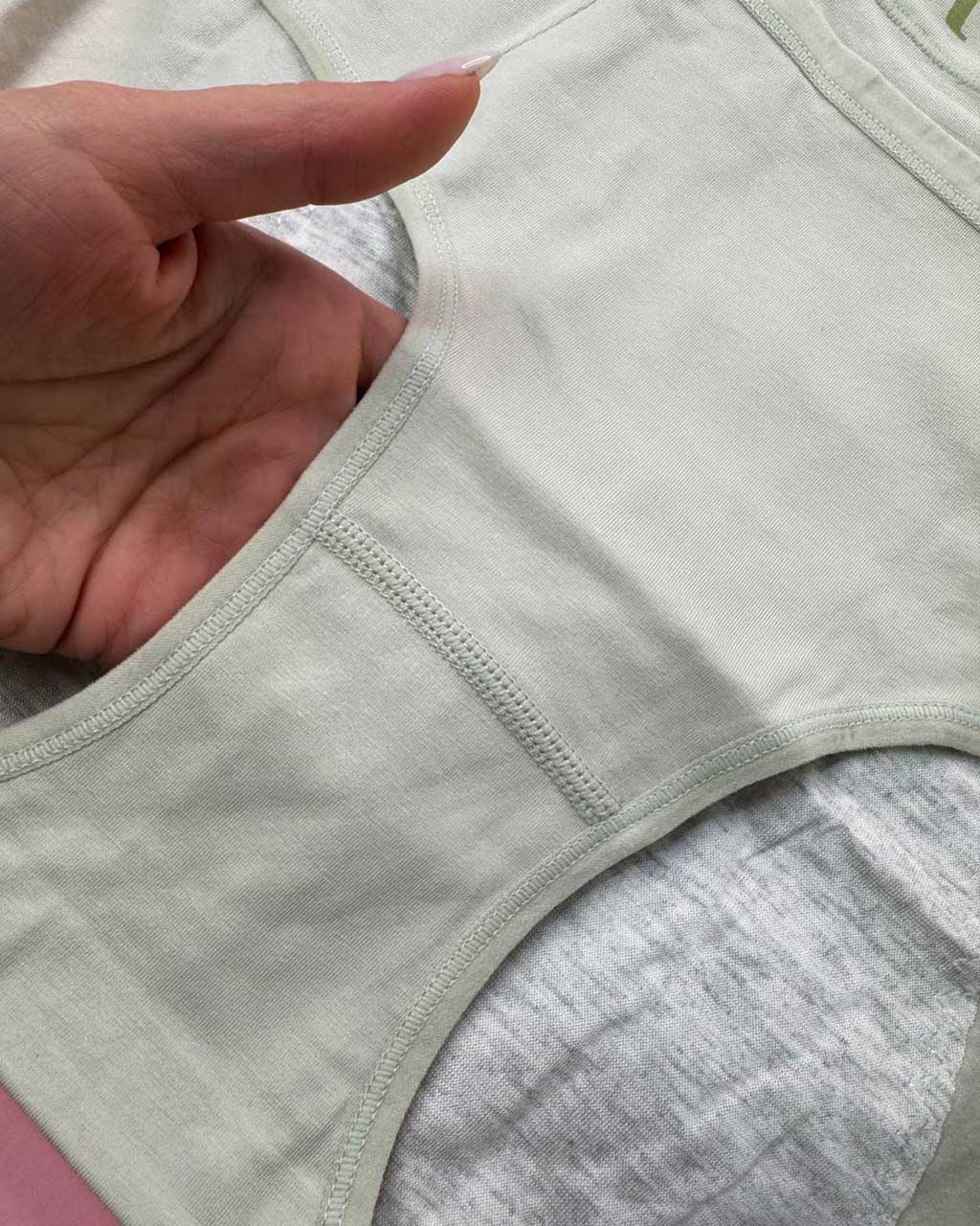 1 شورت زنانه جیبدار FOR EVER