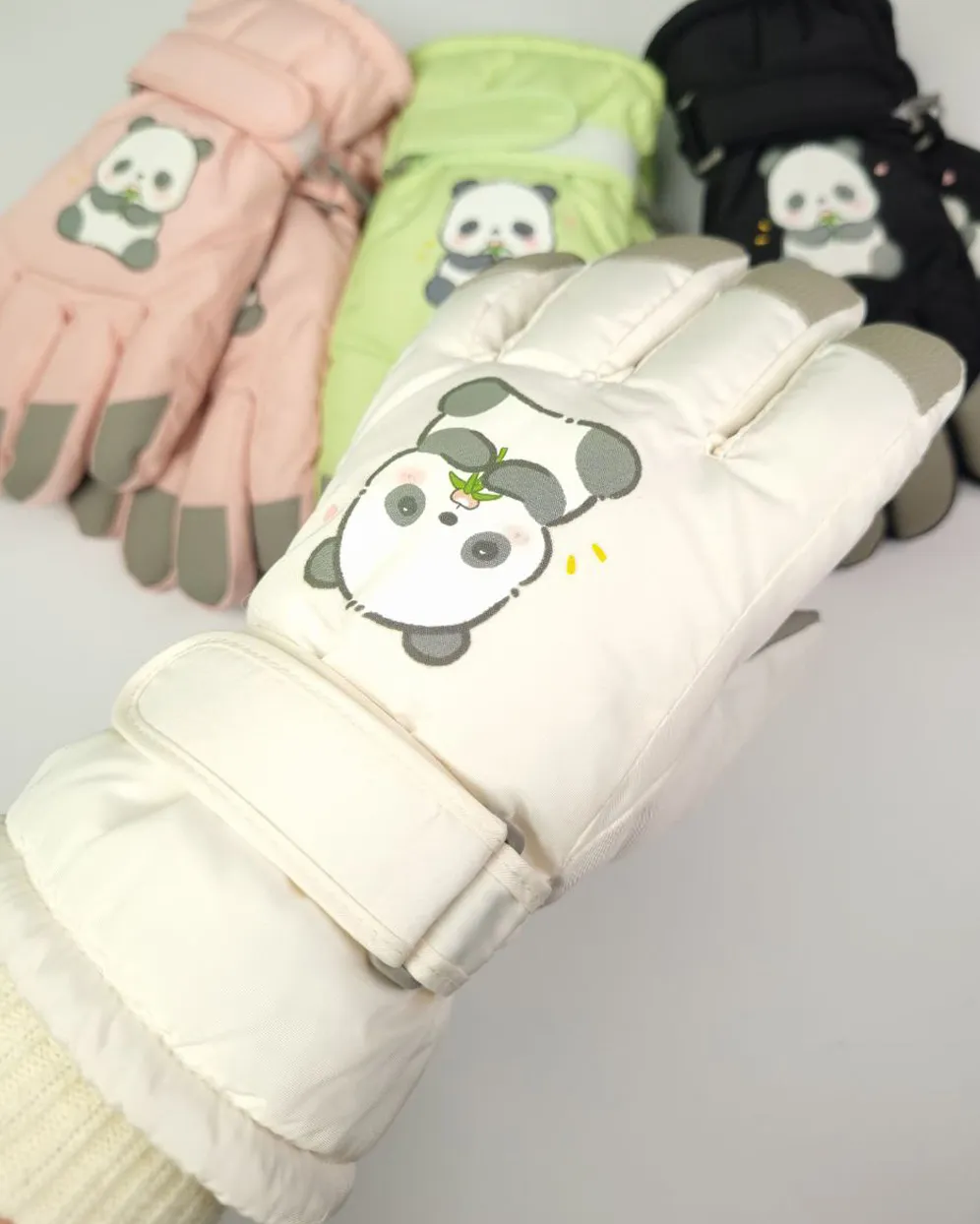 dastkesh zedab model panda-08-d (7)_11zon دستکش بچهگانه شمعی ضدآب توکرکی طرح پاندا