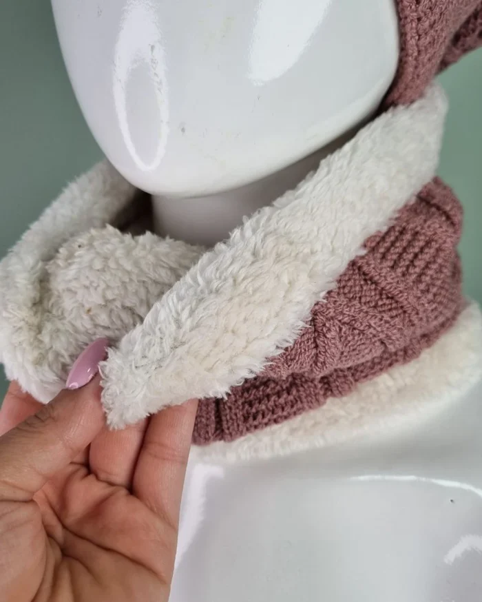 شال و کلاه گردنی توخز سیلکا طرح متین