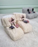 پاپوش کاموایی نوزادی طرح گل