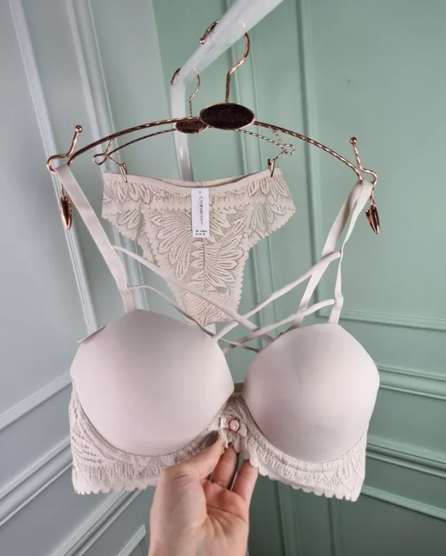 ست شورت و سوتین گیپور هارنس دار leen