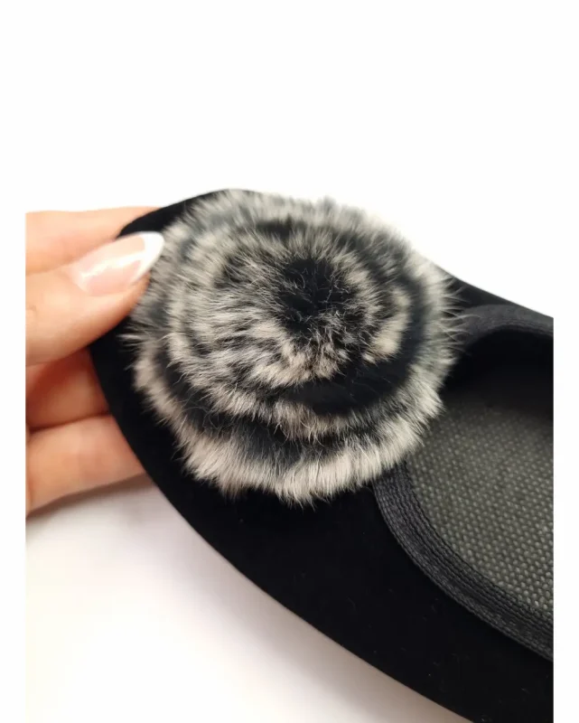 پاپوش زنانه جیر مشکی گلدار سموری دو رنگ سیلکا